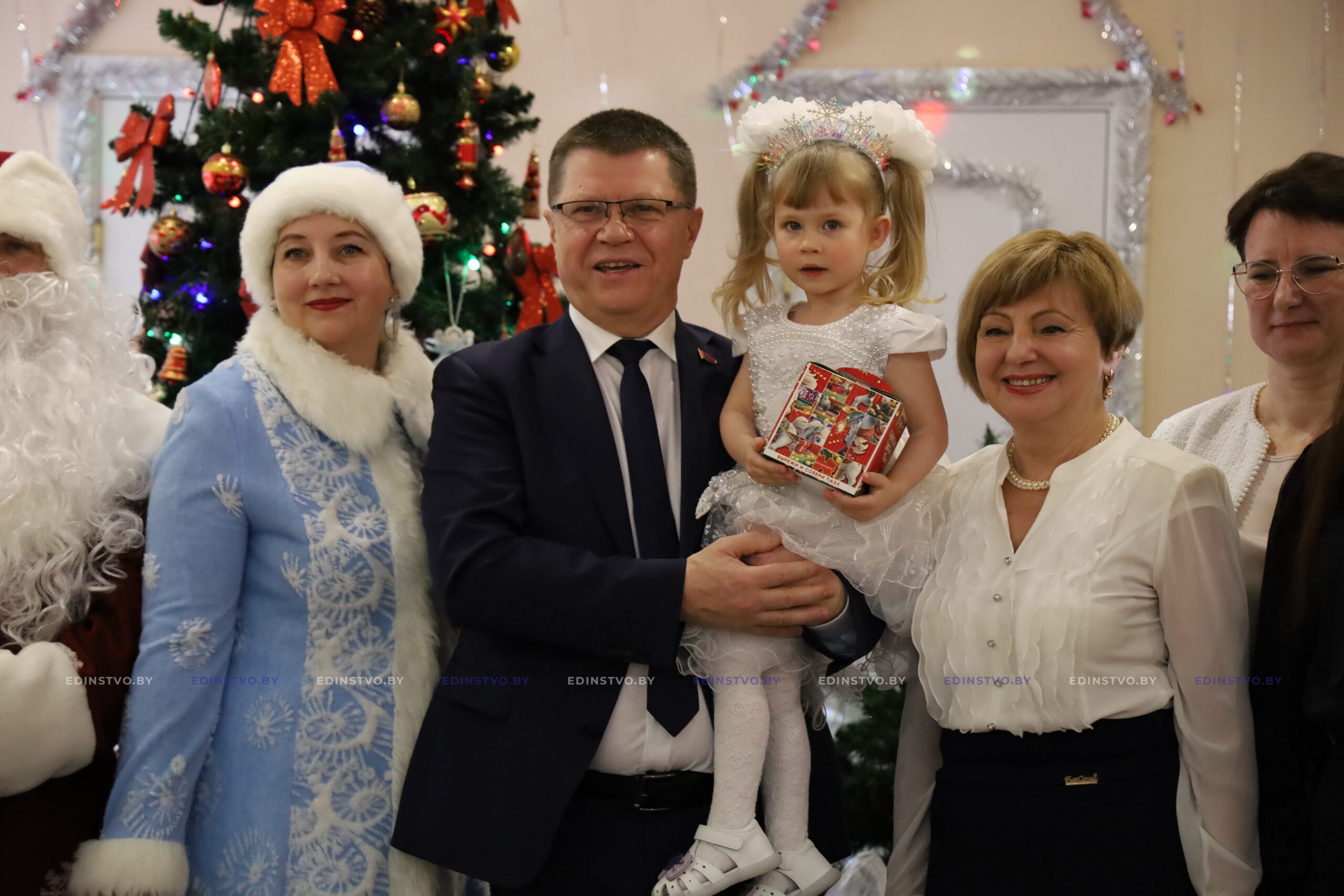 «Профсоюзы – детям». Воспитанники Борисовского специализированного дома ребенка встречали гостей