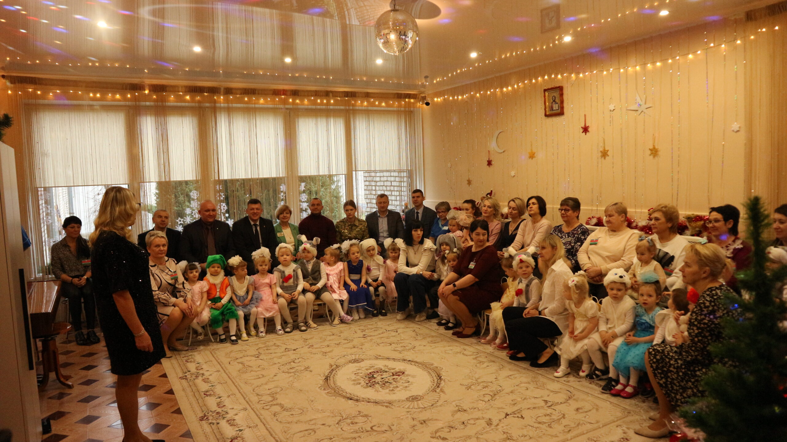 Служба безопасности Президента Республики Беларусь на Новогоднем утреннике в Борисовском доме ребенка